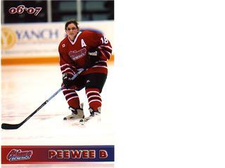 Sam playing hockey for the Oshawa Lady Generals