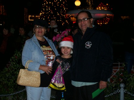 Arianna w/Grandma & Grandpa