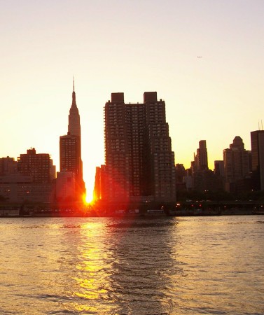 Sunsetting IN Manhattan