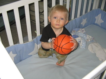 Lars with basketball