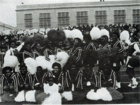 1982 cheerleading squad