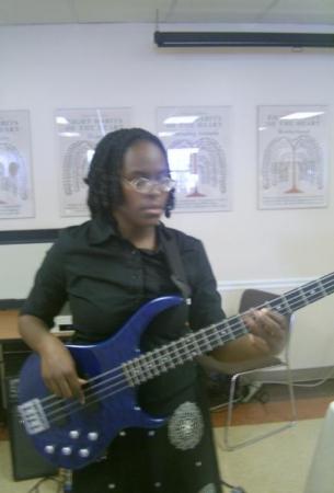 Playing my old Peavey Fury IV bass