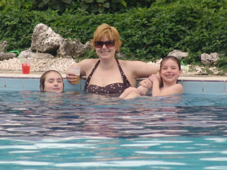 in Cuba with the gals