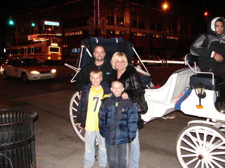 HORSE AND CARRIAGE RIDE DOWNTOWN INDY 2009