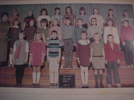 Bow Lake 3rd Grade with Mrs. Loihl 1969/70