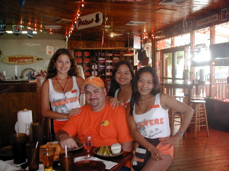 George with the Hooter Girls In ARUBA!!!!!