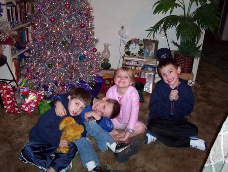 All four grandkids Christmas 2006