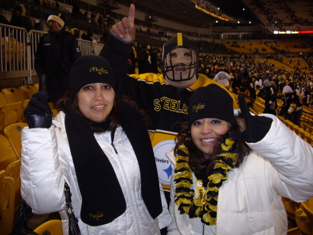 Me and my cunada at the Steeler game