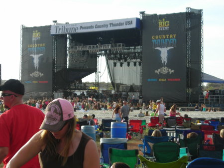 The stage at Coutry Thunder 2008