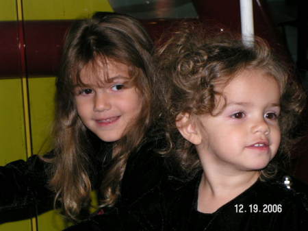 Ashley (5) and Avery (3) My 2 angels!!!!