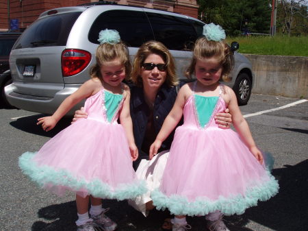 Ellie, Kathryn, and Mary Kate