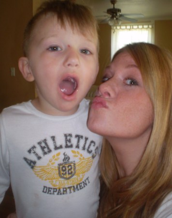 ry and mommy makin funny faces