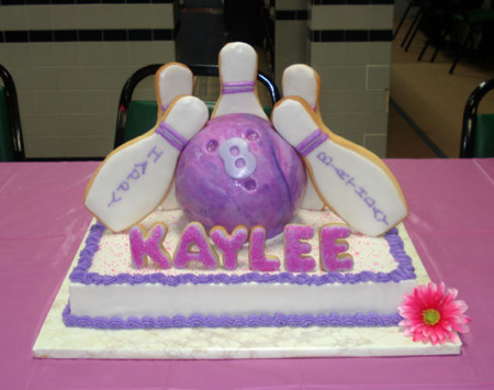 Bowling cake