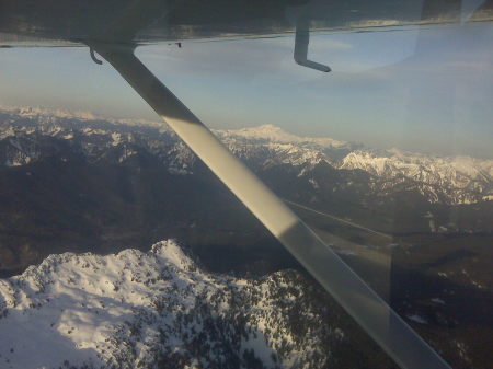 Flying the Cessna over Mt Pilchuk