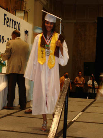 My hija Ashley en su graduacion de noveno grado