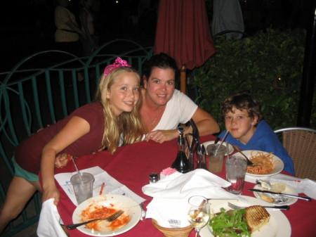 Allie, Cheryl and Brad - Hawaii 2007