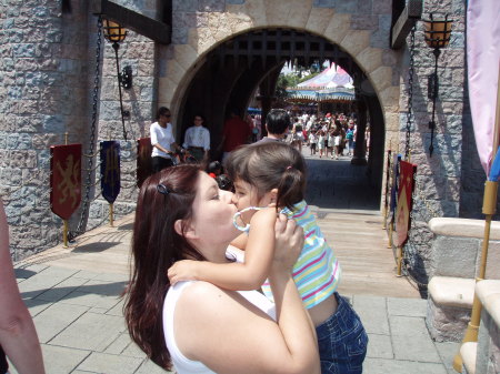 Izzys 1st trip to Disneyland!