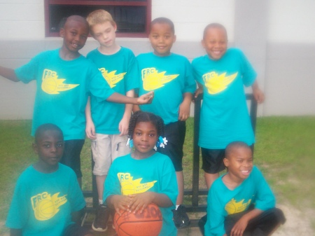 MY PEE WEE BASKETBALL TEAM