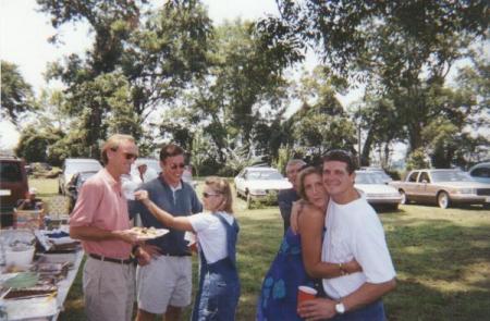 Gibbs and sister Ann-Cabell on the right