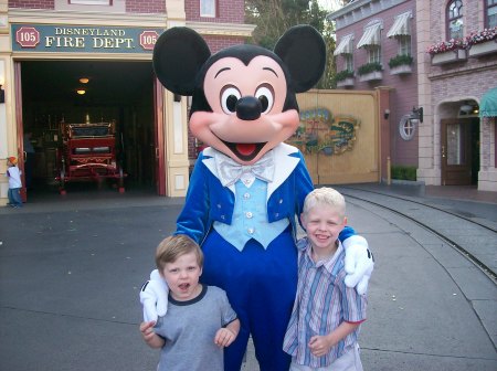 Tyler & Jason, Disneyland May 2007