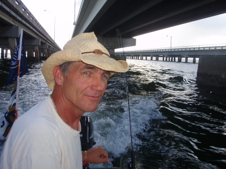 Rob under Gandy Bridge 2008