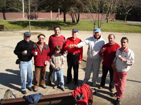 Me (in black) during a "refreshments break" with my Sunday morning "petanque" (boules) group in Santiago, Chile