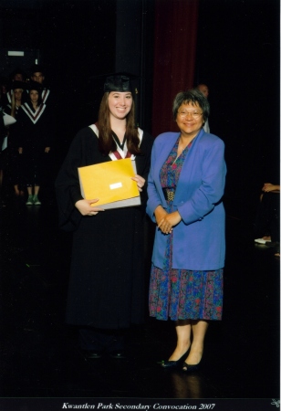 Commencement 07 - recieving scholarship!