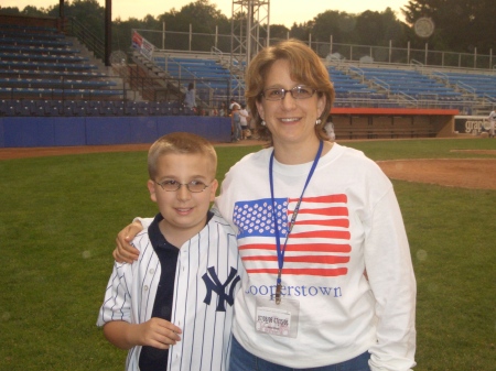 Stacey & Scott at Baseball game 2006