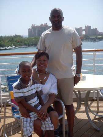 carr family on disney cruise
