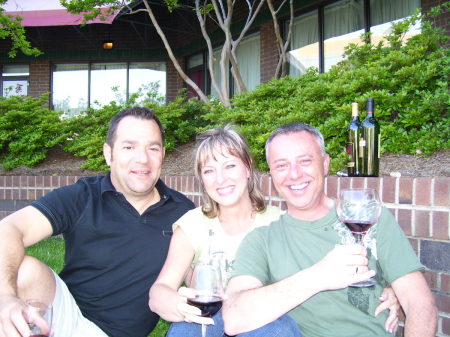 More good friends, more good wine!