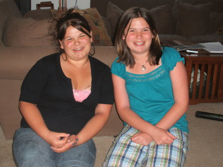 Amanda (left) and Rachel (right)