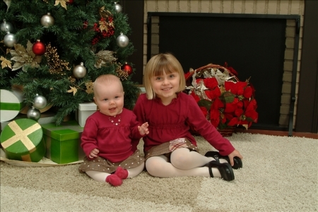 2007 Christmas pic of the girls