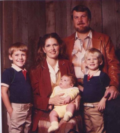 Family-Thanksgiving-1983