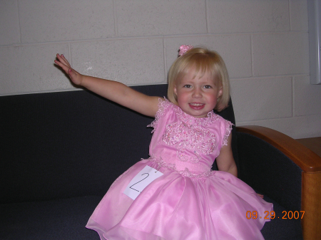 Taylor's 1st pageant