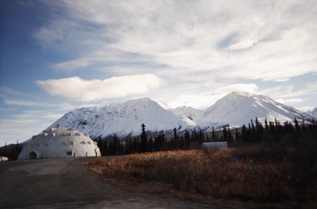 An igloo on the way to Fairbanks