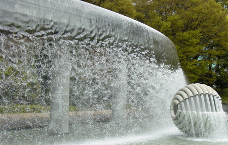 water sculpture in tokyo