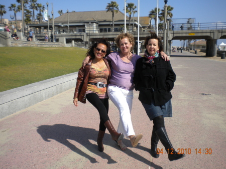 HUNTINGTON BEACH PIER--  APRIL  2010