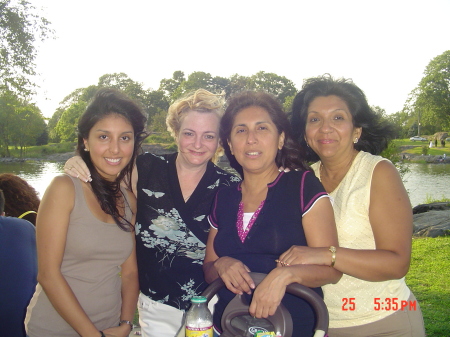 jenny,me ,fatima y marianita 8-24-2008