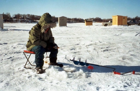 2002-02-00 MN LAKE MARION, ICE FISHING, DAVID