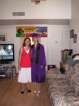 Caitlin & Maura - Graduation Day - 2007-05-24