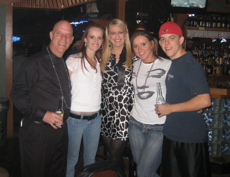 Pat, Tiffany, Terri, Shelby and Adam Jaggers