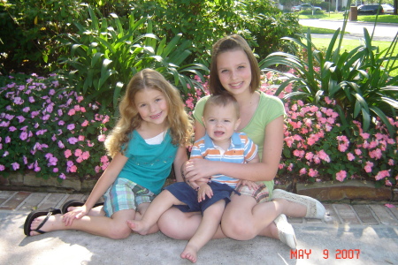 Lexie (6), Kyleigh (12), Brady (16 months)