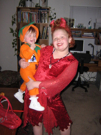 Lillie and Chanlar Halloween 2007