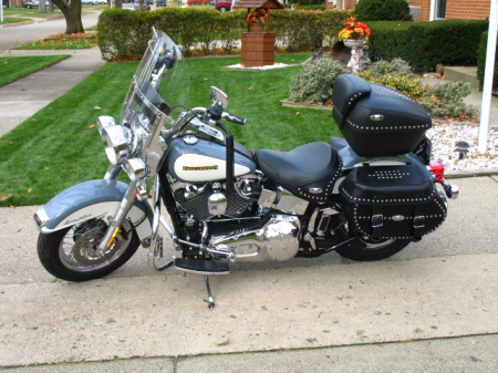 MY 2002 HARLEY DAVIDSON HEATIAGE SOFTAIL CLASS