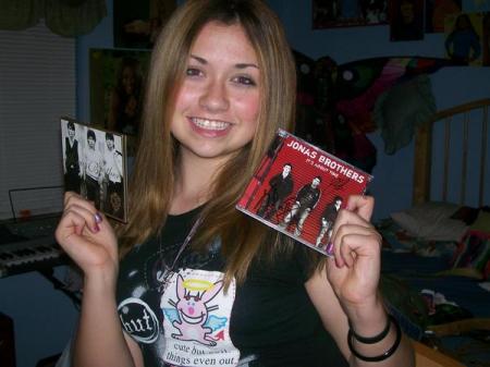 Lyndsi with her favorite band