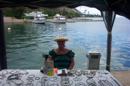 handmade jewelry vendor