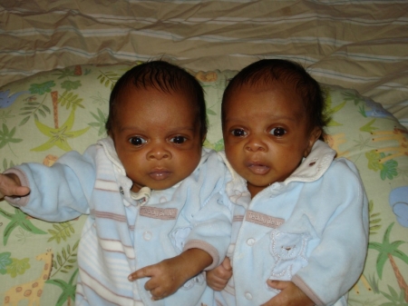 MY TWIN GRANDSONS 3WKS OLD