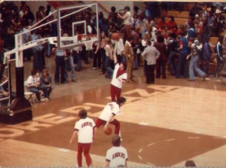 1979 tourney Lee lay up