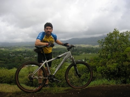 Alan mountain biking in Hawaii June 07