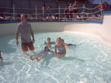 mike with kids at wildwaves